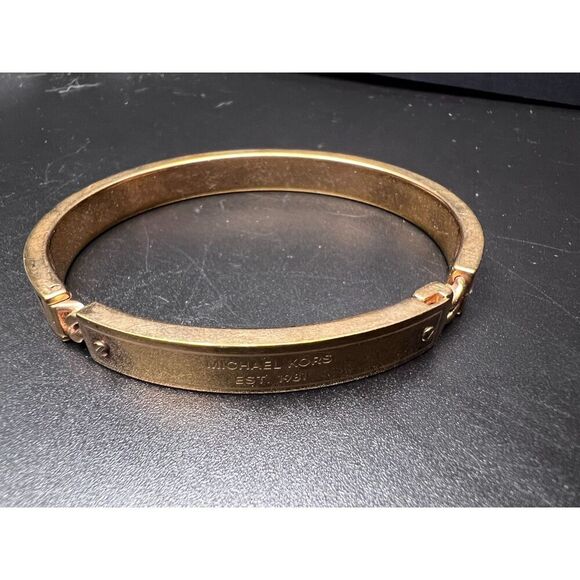 Michael Kors Logo Bracelet - Picture 2 of 8